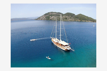 Derin Deniz Photo 1
